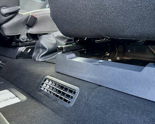 Чорний Рено Трафік, об'ємом двигуна 2 л та пробігом 85 тис. км за 42300 $, фото 87 на Automoto.ua