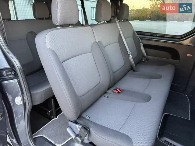 Черный Рено Трафик, объемом двигателя 2 л и пробегом 124 тыс. км за 28450 $, фото 38 на Automoto.ua