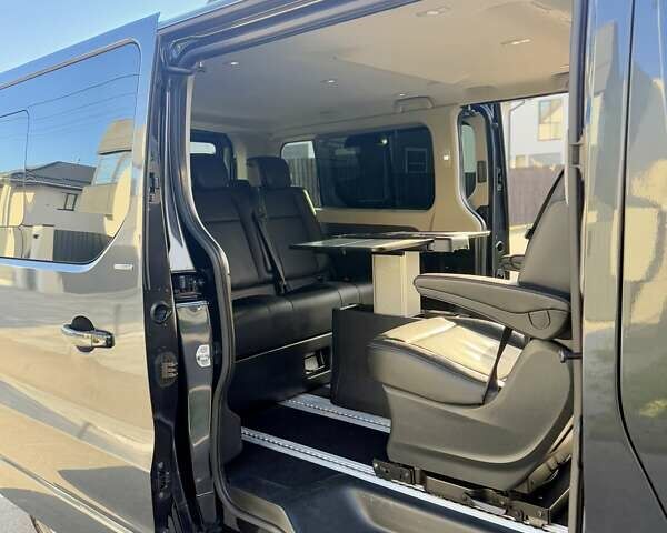 Чорний Рено Трафік, об'ємом двигуна 2 л та пробігом 85 тис. км за 42300 $, фото 68 на Automoto.ua