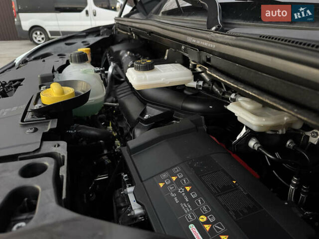 Черный Рено Трафик, объемом двигателя 2 л и пробегом 176 тыс. км за 30500 $, фото 47 на Automoto.ua