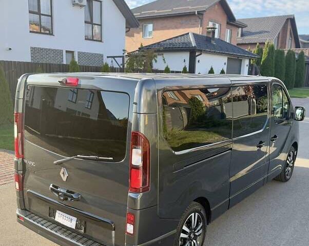 Чорний Рено Трафік, об'ємом двигуна 2 л та пробігом 85 тис. км за 42300 $, фото 19 на Automoto.ua