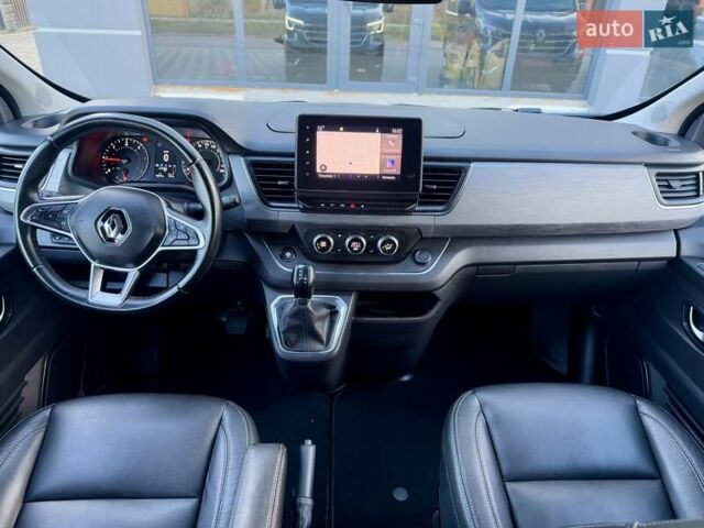 Чорний Рено Трафік, об'ємом двигуна 2 л та пробігом 85 тис. км за 42300 $, фото 93 на Automoto.ua