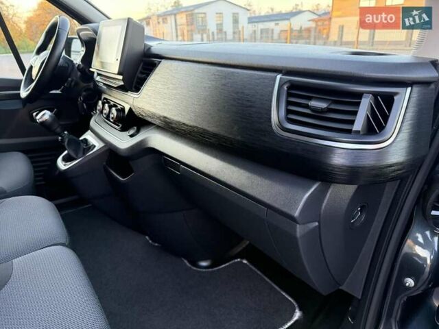 Черный Рено Трафик, объемом двигателя 2 л и пробегом 124 тыс. км за 28450 $, фото 27 на Automoto.ua