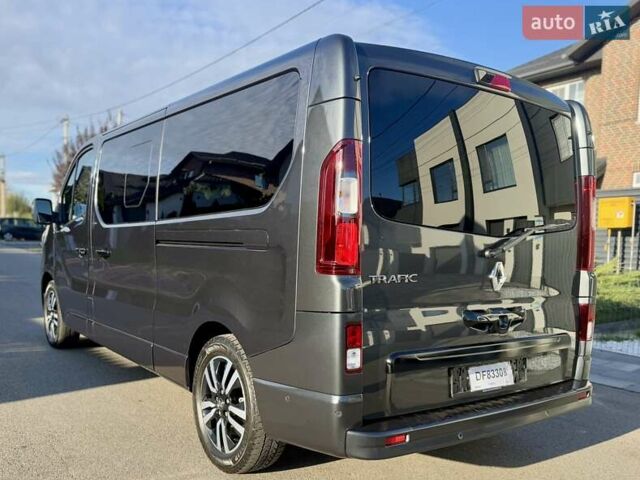 Чорний Рено Трафік, об'ємом двигуна 2 л та пробігом 85 тис. км за 42300 $, фото 2 на Automoto.ua