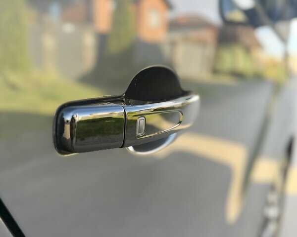 Чорний Рено Трафік, об'ємом двигуна 2 л та пробігом 85 тис. км за 42300 $, фото 35 на Automoto.ua