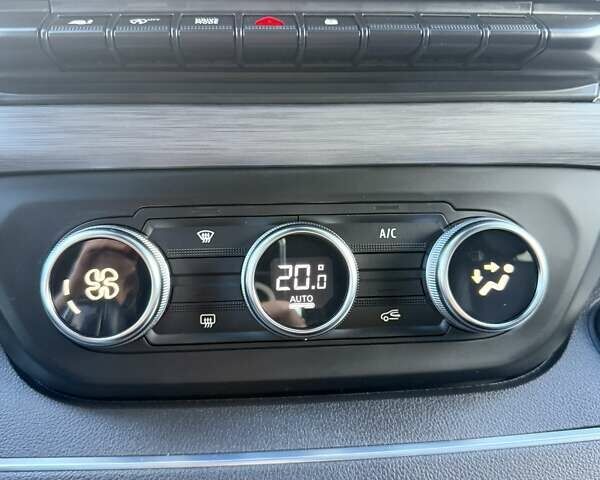 Чорний Рено Трафік, об'ємом двигуна 2 л та пробігом 85 тис. км за 42300 $, фото 102 на Automoto.ua