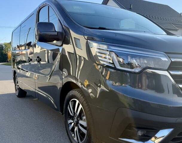 Чорний Рено Трафік, об'ємом двигуна 2 л та пробігом 85 тис. км за 42300 $, фото 11 на Automoto.ua