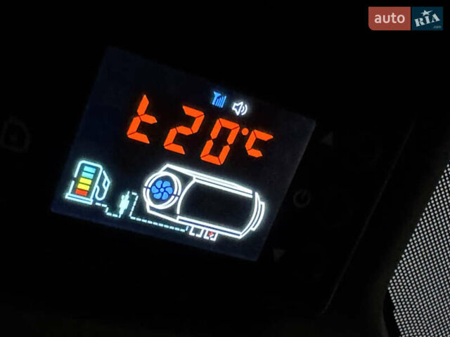 Черный Рено Трафик, объемом двигателя 2 л и пробегом 176 тыс. км за 30500 $, фото 40 на Automoto.ua