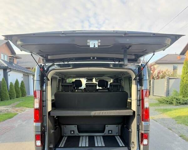 Чорний Рено Трафік, об'ємом двигуна 2 л та пробігом 85 тис. км за 42300 $, фото 51 на Automoto.ua