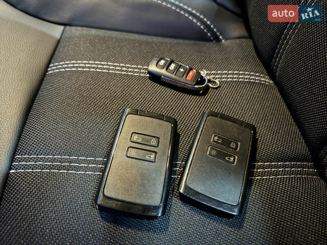 Черный Рено Трафик, объемом двигателя 2 л и пробегом 176 тыс. км за 30500 $, фото 34 на Automoto.ua