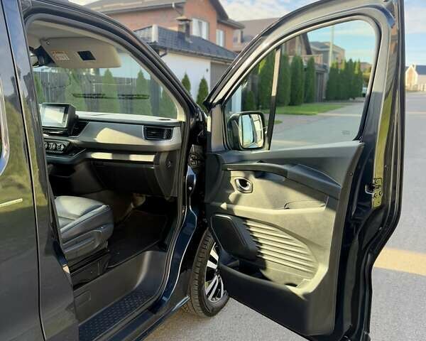 Чорний Рено Трафік, об'ємом двигуна 2 л та пробігом 85 тис. км за 42300 $, фото 61 на Automoto.ua