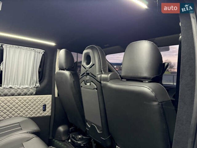 Черный Рено Трафик, объемом двигателя 2 л и пробегом 176 тыс. км за 30500 $, фото 31 на Automoto.ua