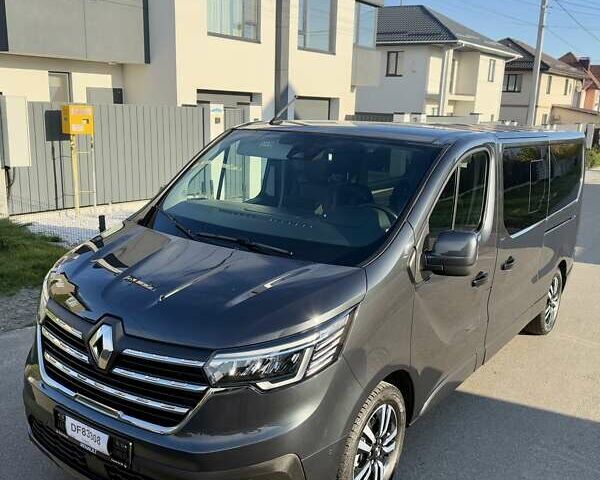 Чорний Рено Трафік, об'ємом двигуна 2 л та пробігом 85 тис. км за 42300 $, фото 17 на Automoto.ua