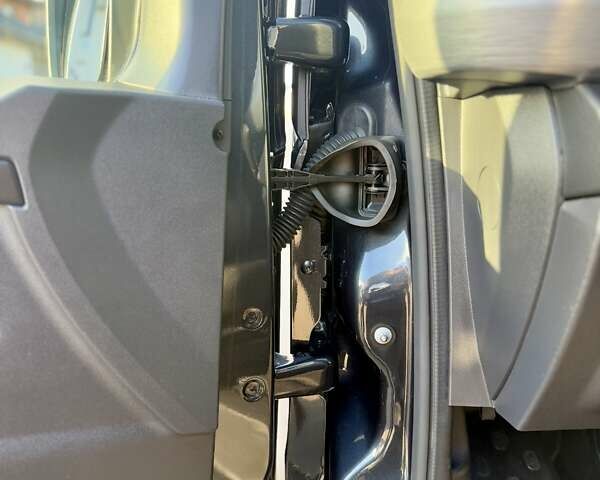 Чорний Рено Трафік, об'ємом двигуна 2 л та пробігом 85 тис. км за 42300 $, фото 57 на Automoto.ua