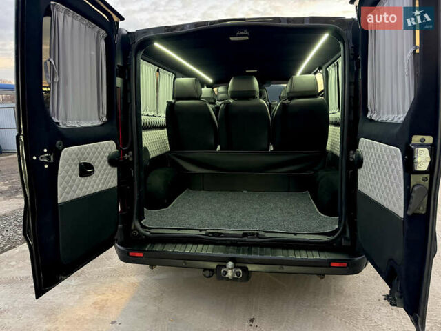 Черный Рено Трафик, объемом двигателя 2 л и пробегом 176 тыс. км за 30500 $, фото 25 на Automoto.ua
