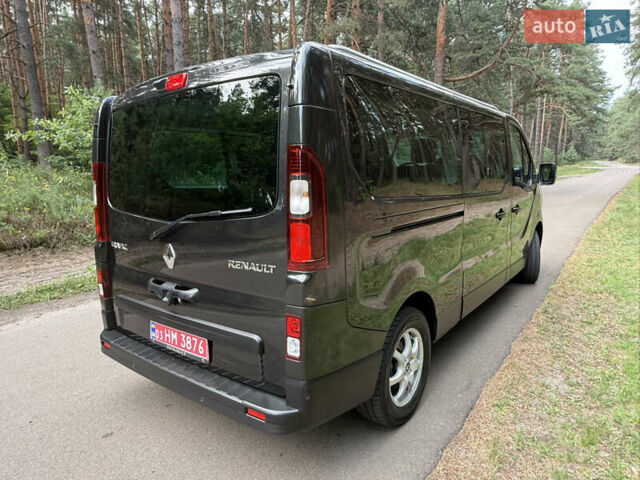Чорний Рено Трафік, об'ємом двигуна 2 л та пробігом 95 тис. км за 39800 $, фото 31 на Automoto.ua