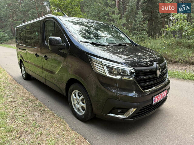 Чорний Рено Трафік, об'ємом двигуна 2 л та пробігом 95 тис. км за 39800 $, фото 65 на Automoto.ua