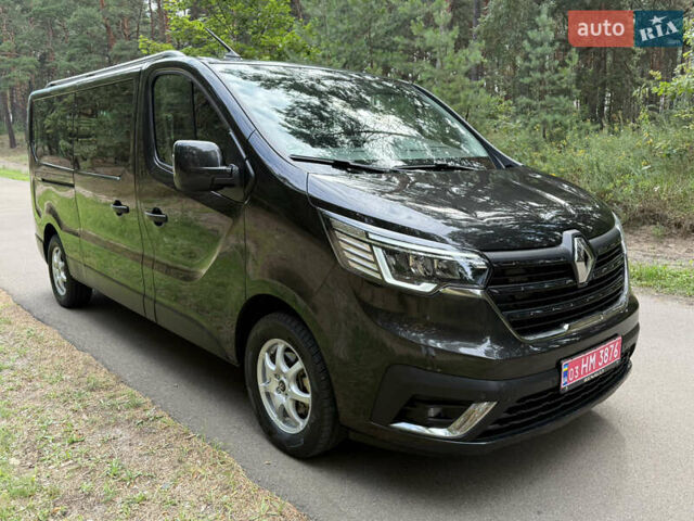 Чорний Рено Трафік, об'ємом двигуна 2 л та пробігом 95 тис. км за 39800 $, фото 1 на Automoto.ua