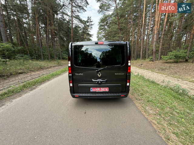 Чорний Рено Трафік, об'ємом двигуна 2 л та пробігом 95 тис. км за 39800 $, фото 17 на Automoto.ua