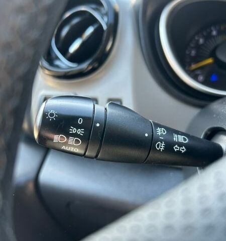 Черный Рено Трафик, объемом двигателя 1.6 л и пробегом 170 тыс. км за 15500 $, фото 4 на Automoto.ua