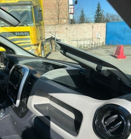 Черный Рено Трафик, объемом двигателя 1.6 л и пробегом 170 тыс. км за 15500 $, фото 31 на Automoto.ua