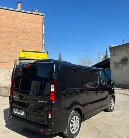 Черный Рено Трафик, объемом двигателя 1.6 л и пробегом 170 тыс. км за 15500 $, фото 23 на Automoto.ua