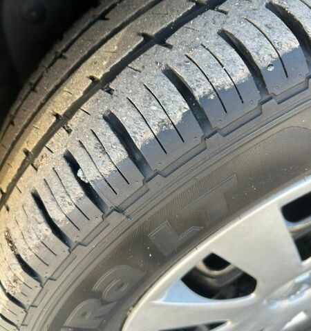 Черный Рено Трафик, объемом двигателя 1.6 л и пробегом 170 тыс. км за 15500 $, фото 16 на Automoto.ua