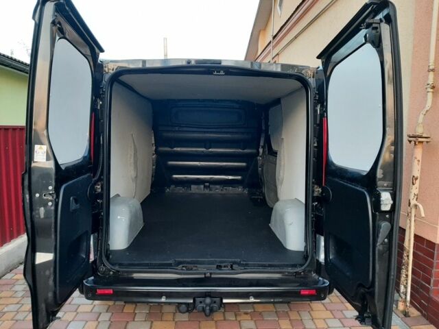 Чорний Рено Трафік, об'ємом двигуна 2 л та пробігом 228 тис. км за 11590 $, фото 6 на Automoto.ua