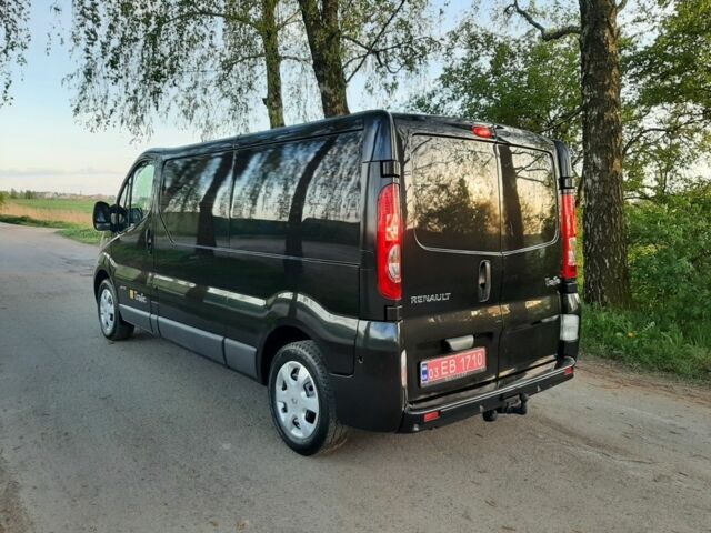 Чорний Рено Трафік, об'ємом двигуна 2 л та пробігом 228 тис. км за 11590 $, фото 3 на Automoto.ua