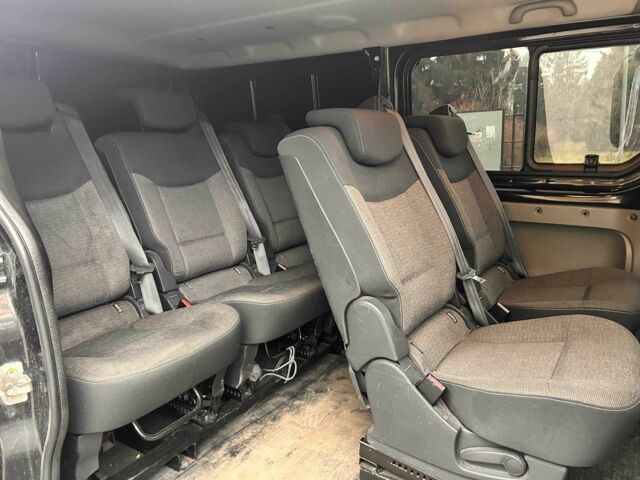 Чорний Рено Трафік, об'ємом двигуна 2 л та пробігом 212 тис. км за 13500 $, фото 6 на Automoto.ua