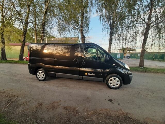 Чорний Рено Трафік, об'ємом двигуна 2 л та пробігом 228 тис. км за 11590 $, фото 4 на Automoto.ua