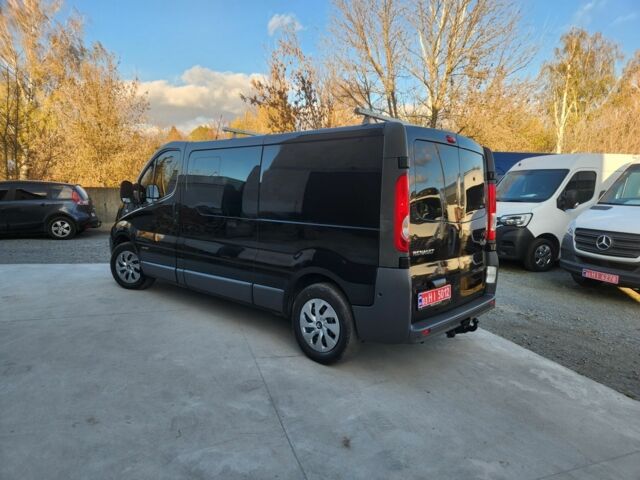 Черный Рено Трафик, объемом двигателя 2 л и пробегом 232 тыс. км за 15500 $, фото 2 на Automoto.ua