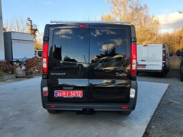 Черный Рено Трафик, объемом двигателя 2 л и пробегом 232 тыс. км за 15500 $, фото 3 на Automoto.ua