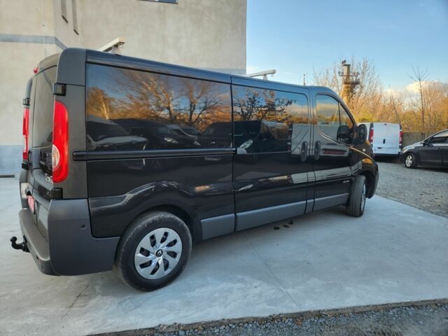 Черный Рено Трафик, объемом двигателя 2 л и пробегом 232 тыс. км за 15500 $, фото 4 на Automoto.ua