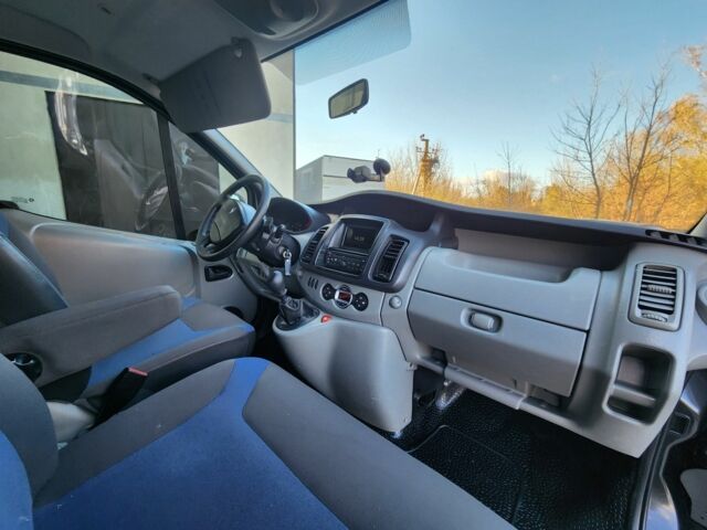 Черный Рено Трафик, объемом двигателя 2 л и пробегом 232 тыс. км за 13900 $, фото 6 на Automoto.ua