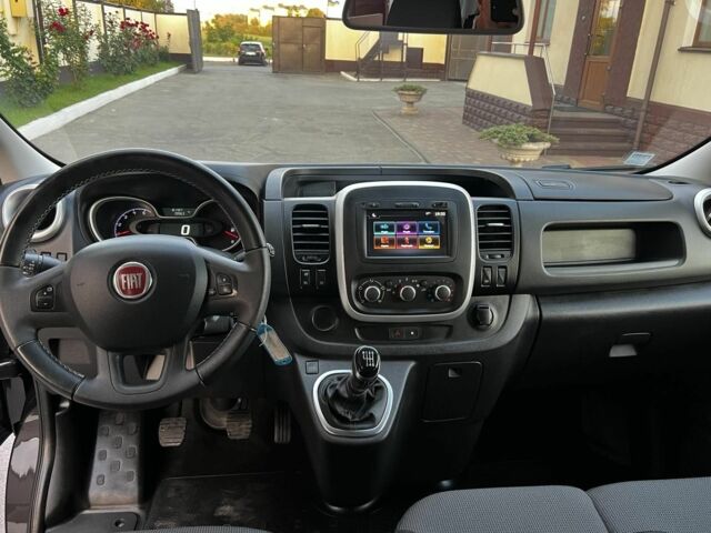 Черный Рено Трафик, объемом двигателя 2 л и пробегом 163 тыс. км за 19900 $, фото 8 на Automoto.ua