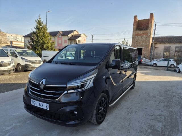 Черный Рено Трафик, объемом двигателя 2 л и пробегом 147 тыс. км за 25000 $, фото 1 на Automoto.ua