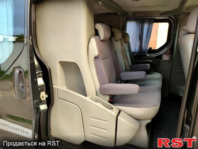 Черный Рено Трафик, объемом двигателя 2 л и пробегом 285 тыс. км за 7700 $, фото 9 на Automoto.ua