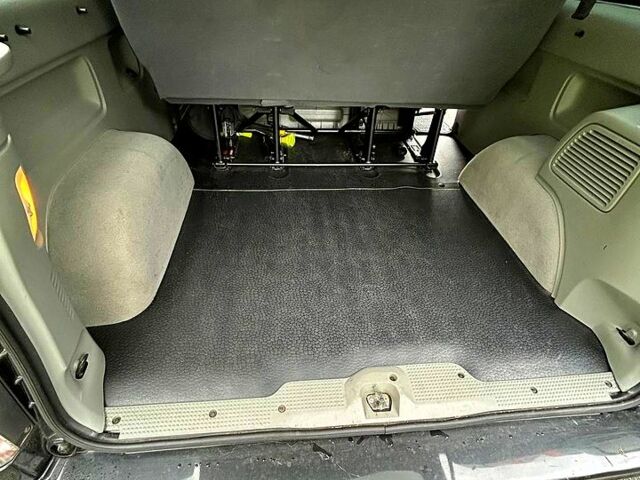 Черный Рено Трафик, объемом двигателя 2 л и пробегом 232 тыс. км за 15200 $, фото 8 на Automoto.ua