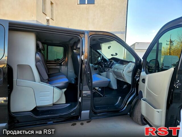 Черный Рено Трафик, объемом двигателя 2 л и пробегом 232 тыс. км за 15500 $, фото 6 на Automoto.ua