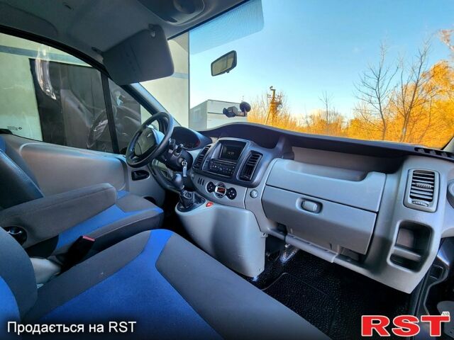 Черный Рено Трафик, объемом двигателя 2 л и пробегом 232 тыс. км за 15500 $, фото 11 на Automoto.ua