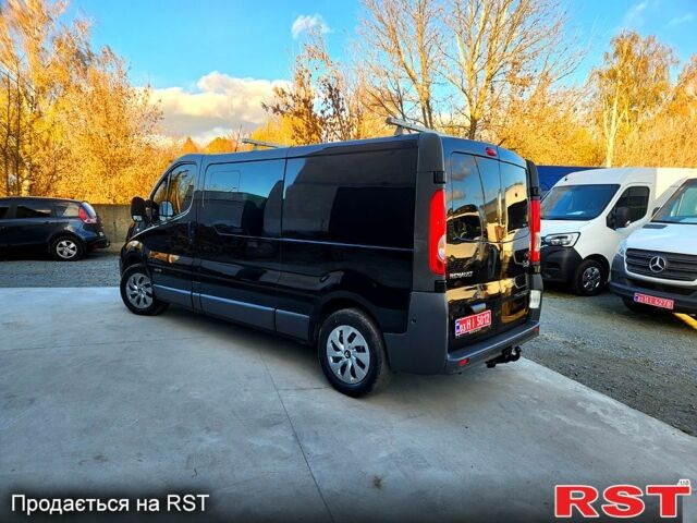 Черный Рено Трафик, объемом двигателя 2 л и пробегом 232 тыс. км за 15500 $, фото 2 на Automoto.ua