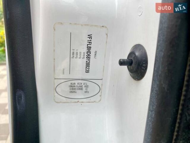 Белый Рено Трафик груз-пасс., объемом двигателя 2 л и пробегом 360 тыс. км за 7500 $, фото 22 на Automoto.ua