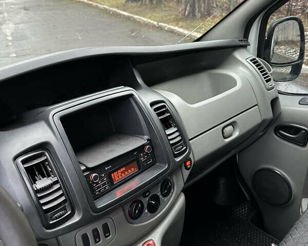 Білий Рено Трафік вант-пас., об'ємом двигуна 2 л та пробігом 475 тис. км за 6500 $, фото 13 на Automoto.ua