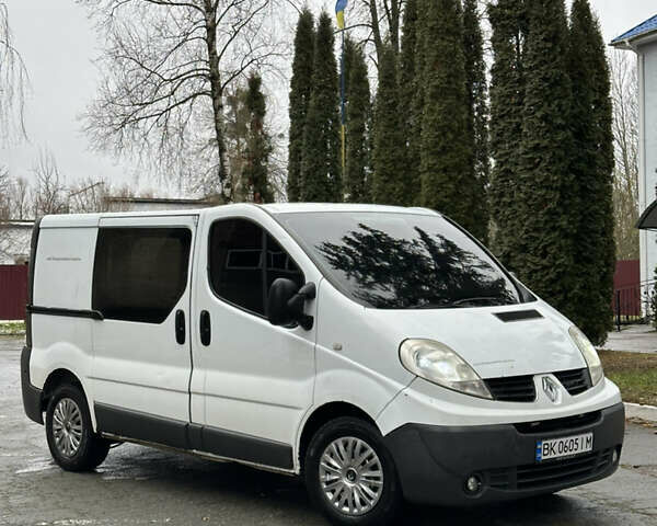 Білий Рено Трафік вант-пас., об'ємом двигуна 2 л та пробігом 475 тис. км за 6500 $, фото 2 на Automoto.ua