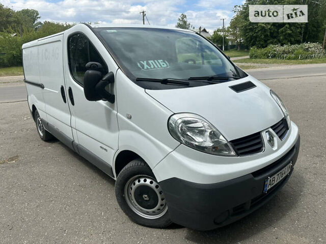 Білий Рено Трафік вант-пас., об'ємом двигуна 2 л та пробігом 270 тис. км за 9500 $, фото 7 на Automoto.ua