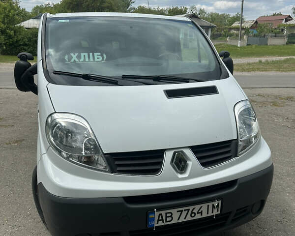 Білий Рено Трафік вант-пас., об'ємом двигуна 2 л та пробігом 270 тис. км за 9500 $, фото 2 на Automoto.ua