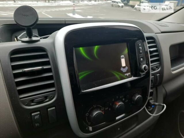 Белый Рено Трафик груз-пасс., объемом двигателя 1.6 л и пробегом 306 тыс. км за 12100 $, фото 19 на Automoto.ua