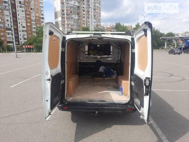 Белый Рено Трафик груз-пасс., объемом двигателя 1.6 л и пробегом 306 тыс. км за 12100 $, фото 13 на Automoto.ua