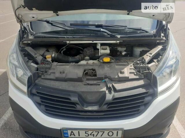 Белый Рено Трафик груз-пасс., объемом двигателя 1.6 л и пробегом 306 тыс. км за 12100 $, фото 17 на Automoto.ua